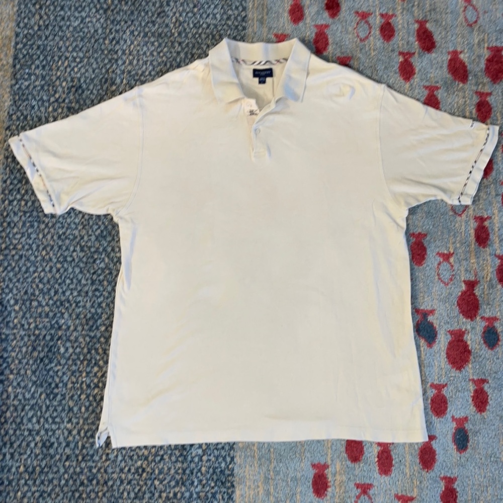 Burberry men’s golf polo/Large/like new